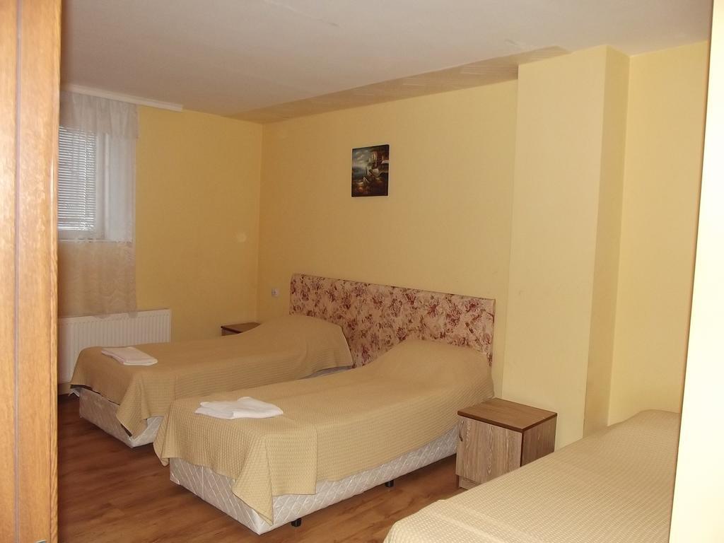House For Guests And Friends Hotel Svishtov Exterior photo